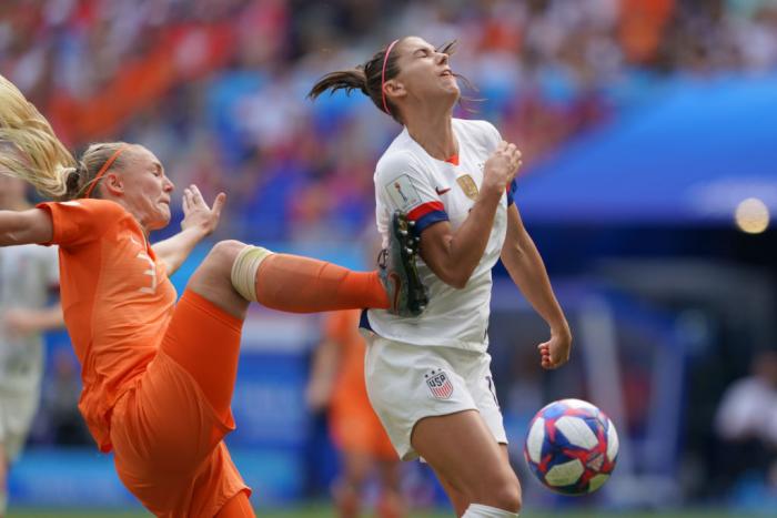 alexmorganpenalty9384629639236928.jpg