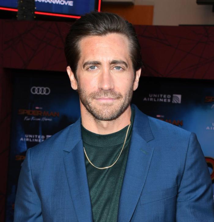 JGyllenhaal Chain Getty 1158543201 (1).jpg