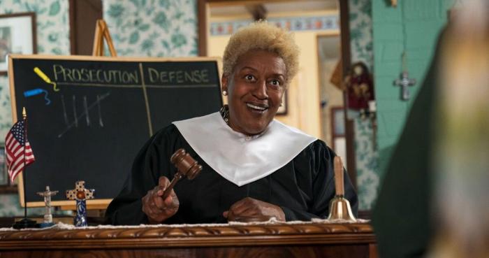CCH+Pounder+in+The+Good+Fight+Season+5+Episode+9.jpeg