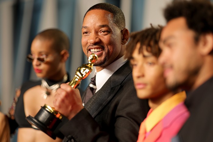 will-smith-refused-to-leave-oscars.jpg