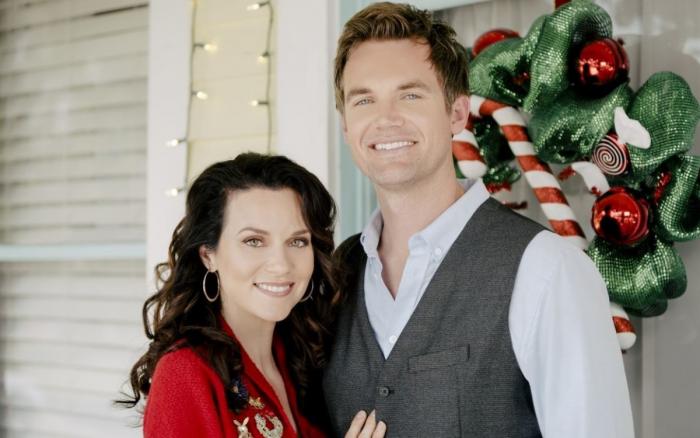 hilarie-burton-xmas.jpg