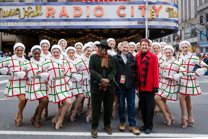 Young Rockettes Fan Had Best Moment of Macy's Thanksgiving Day Parade