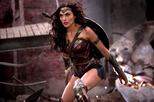 wonder-woman-gal-gadot-ultimate-edition-thumb-600xauto-276202.jpg