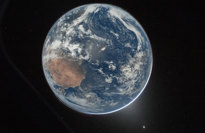 Artemis II Full Earth.png