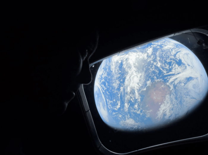 Artemis II Hello Earth.png