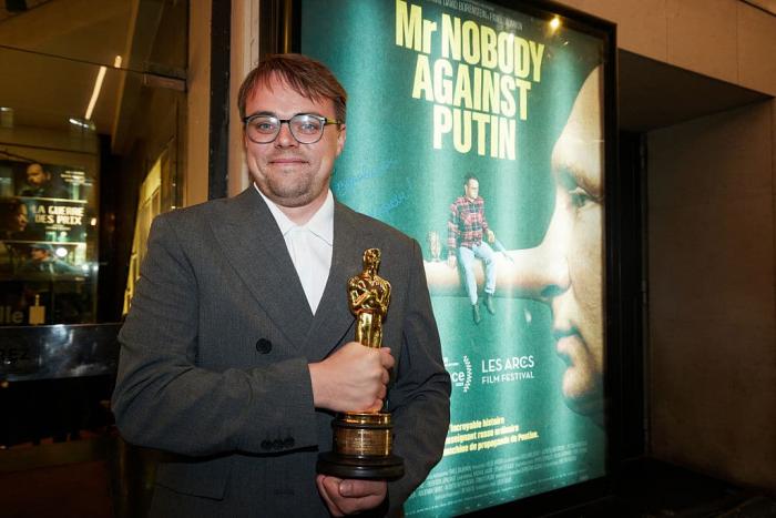 Airport Security Loses Academy Award, Finds It