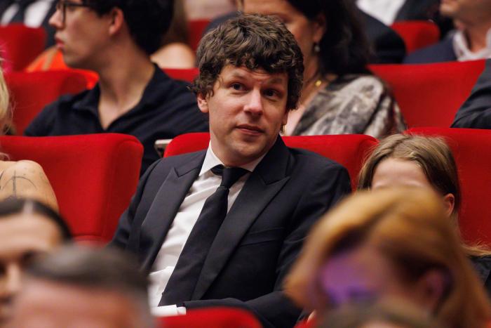 Jesse Eisenberg Says He Is at His ‘Happiest’ in Entertaining Franchise
