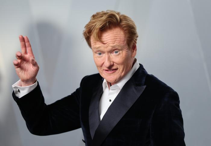 Conan O’Brien Is Here To Debunk Rumors About Taylor Swift’s Wedding