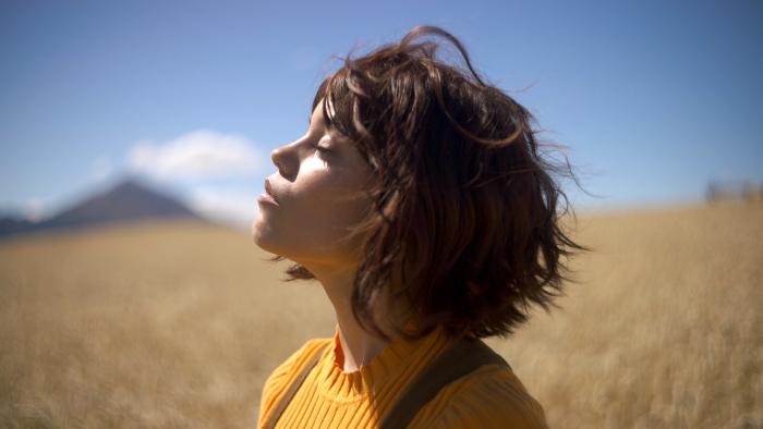 Review: 'Klara and the Sun' Can't Stand the Darkness for Too Long