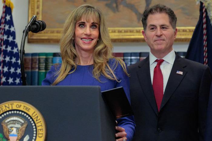 MAGA Melt: Mar-a-Lago Face is Evolving